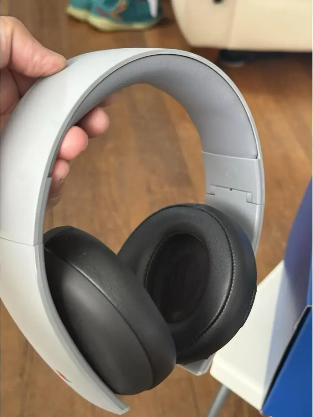 sony playstation 4 gold wireless headset W/box , Missing Adapter , ( Untested )